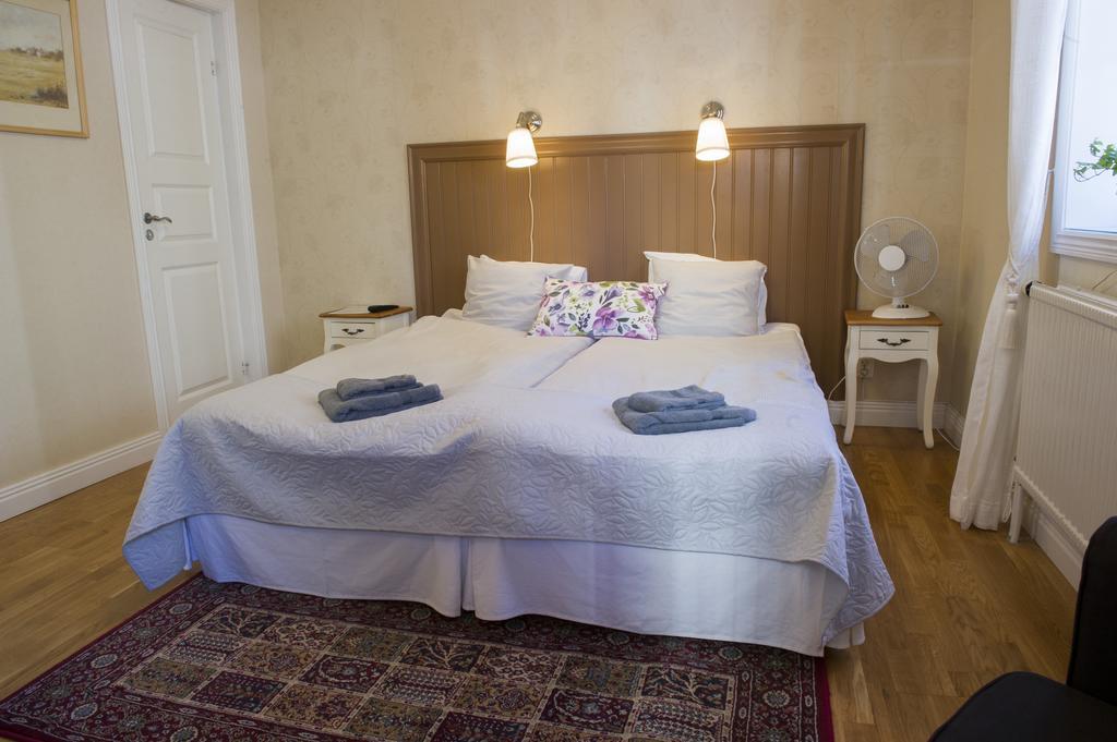 Lilla Hotellet I Nora Екстер'єр фото