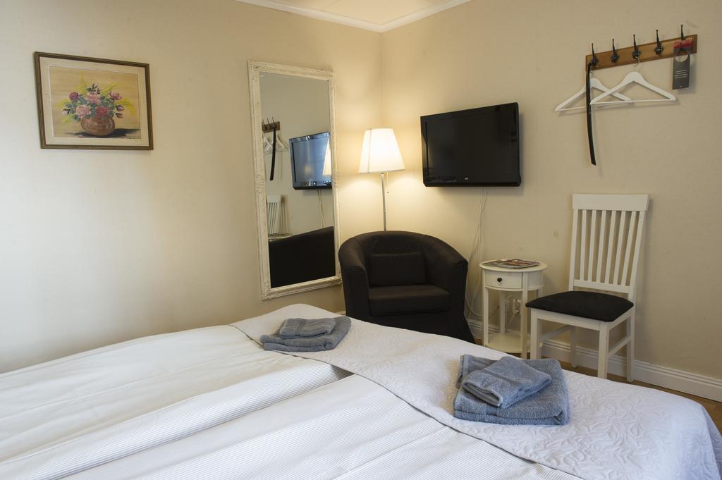 Lilla Hotellet I Nora Екстер'єр фото