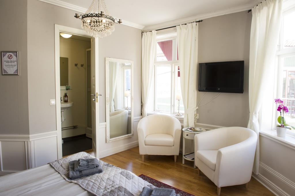 Lilla Hotellet I Nora Екстер'єр фото